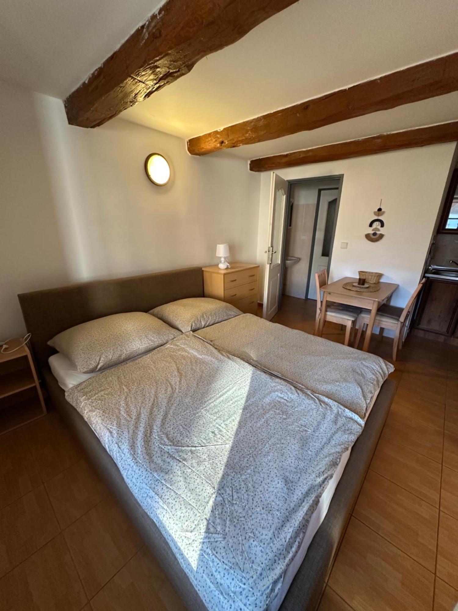 Apartment Dehtare Εξωτερικό φωτογραφία